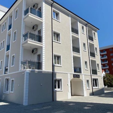 Helena Hotel Shëngjin Екстериор снимка