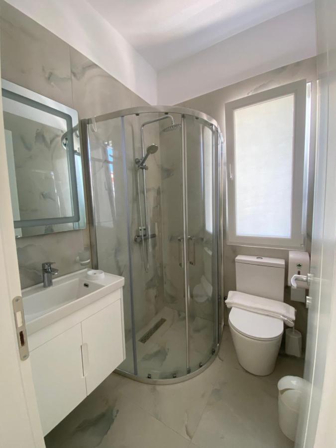 Helena Hotel Shëngjin Екстериор снимка